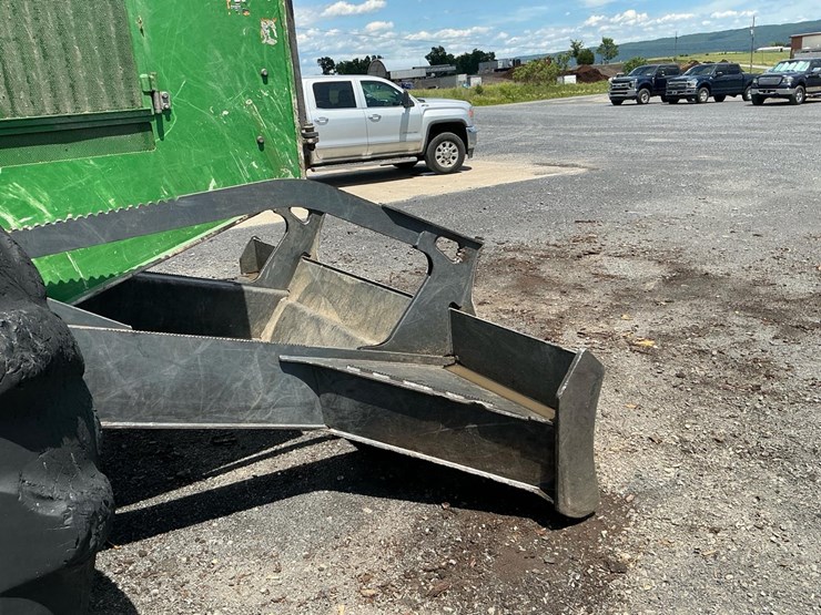 2019-deere-848l-image-57