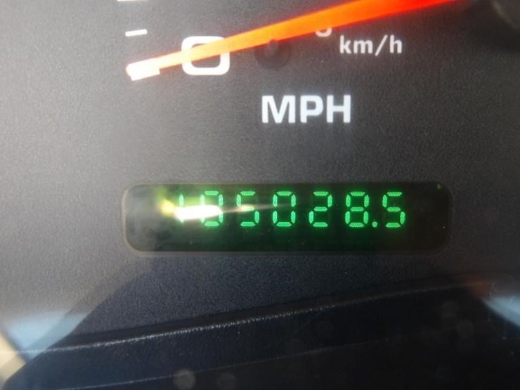 2003-ford-f550-image-35