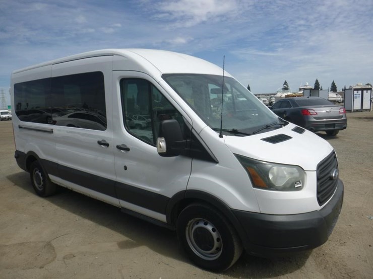 2017-ford-transit-image-2