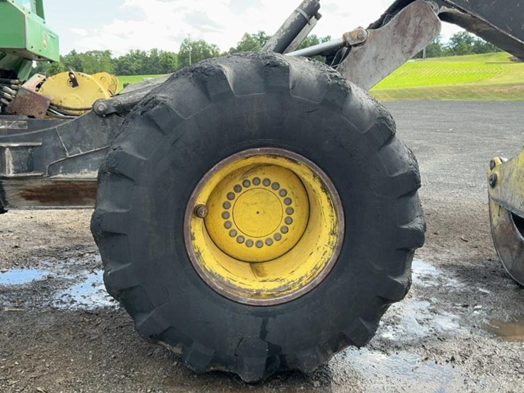 2012-deere-848h-image-84