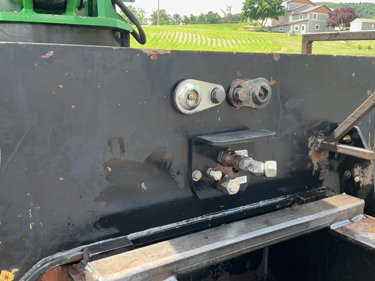 2015-deere-437d-image-53