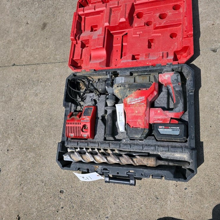 #112 • Milwaukee 1 3/4" Cordless Rotary Hammer