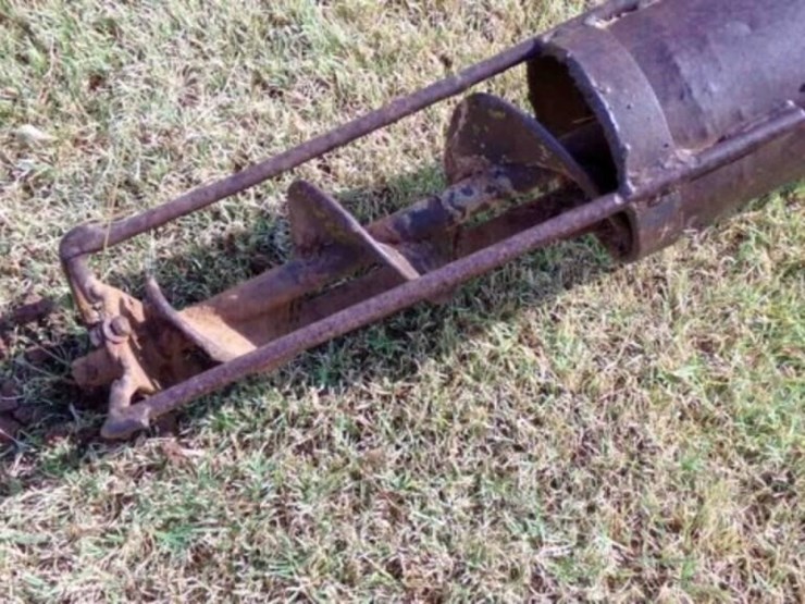 32'-speed-king-grain-auger,-gas-motor,-as-is-image-2