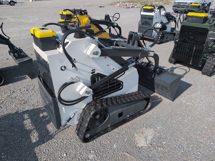 #42-•-new-zjg-zj-380-mini-skid-loader-image-3
