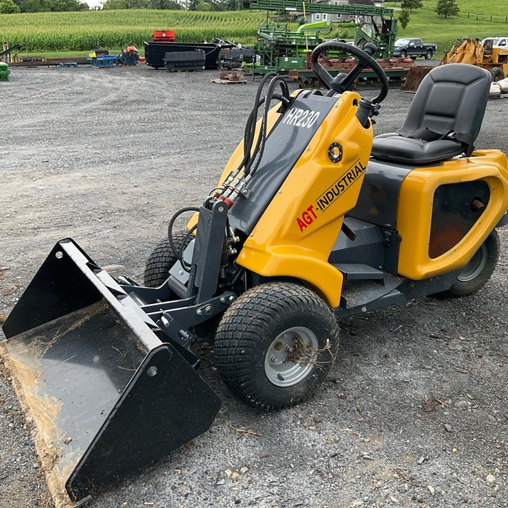 #212 • 2024 AGT HR230 Wheel Loader
