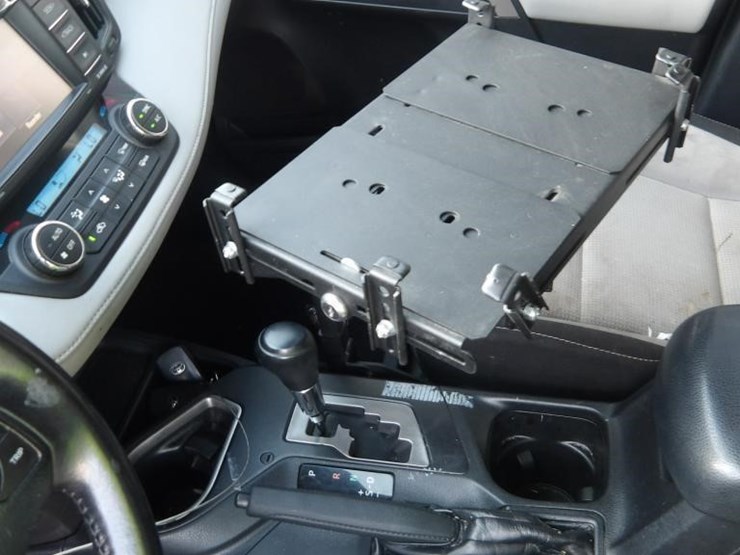 2016-toyota-rav4-image-21