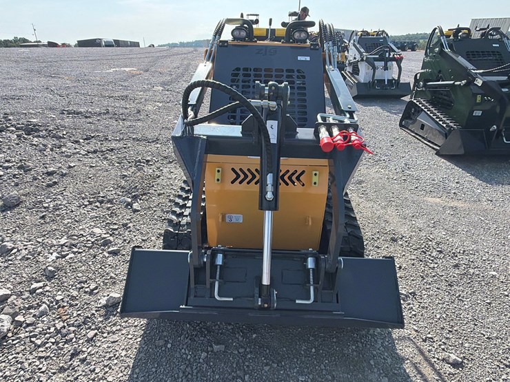 #36-•-new-zjg-zj-380-mini-skid-loader-image-7