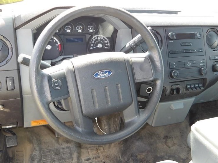 2013-ford-f350-image-16