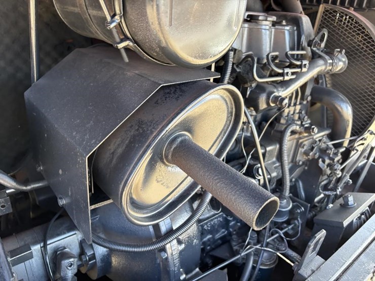 tcm-tb300-hydraulic-excavator-image-44