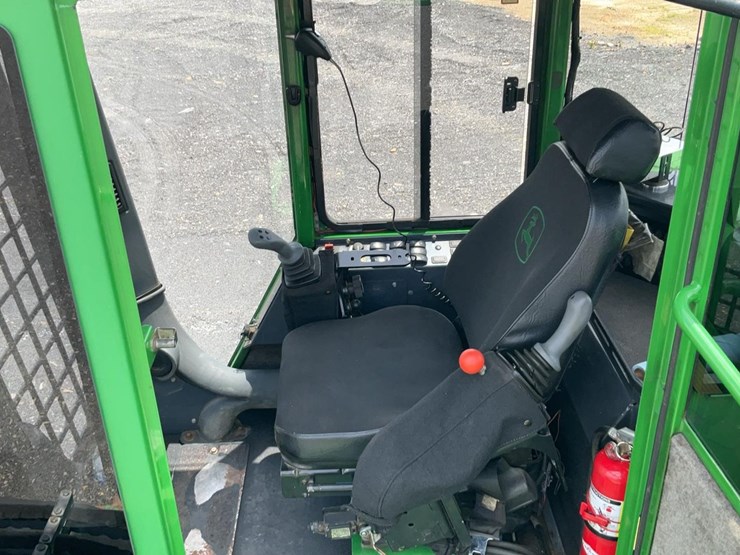 2015-deere-437d-image-21