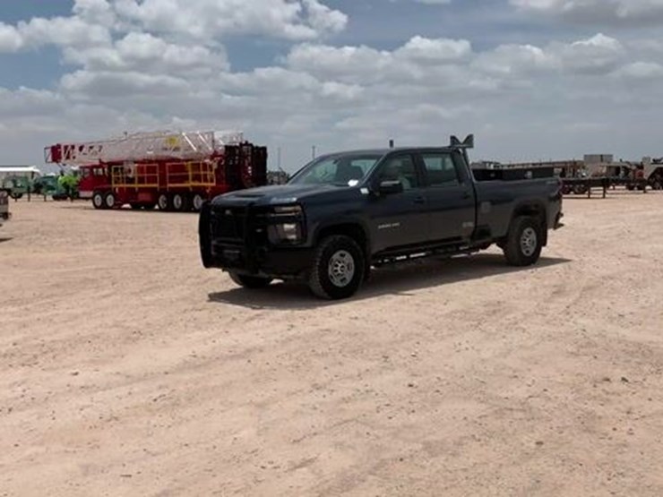 2020-chevrolet-silverado-2500hd-image-1