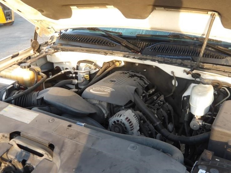 2005-chevrolet-silverado-2500-image-8