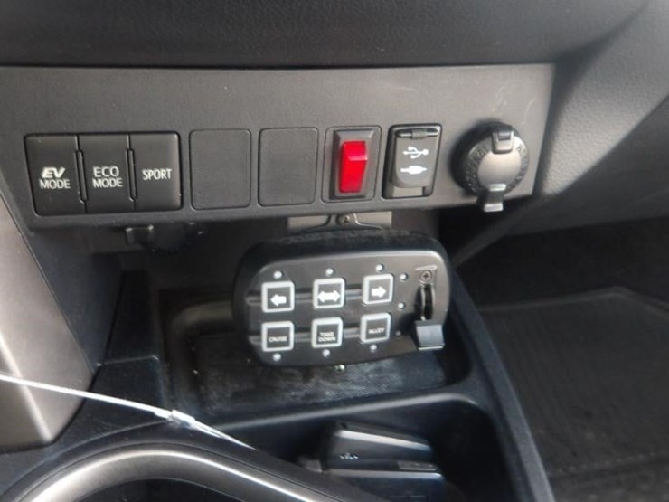 2018-toyota-rav4-image-20