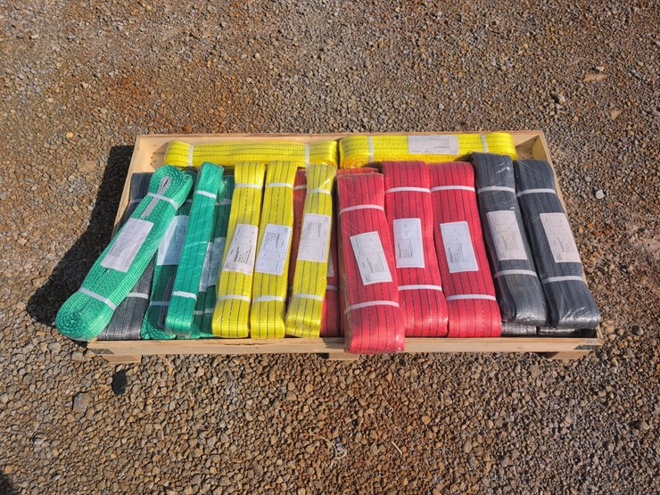 #50-•-flat-pallet-of-poly-slings-image-1