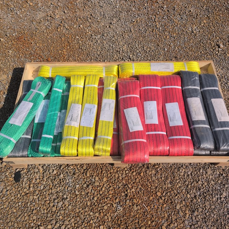 #50 • FLAT PALLET OF POLY SLINGS