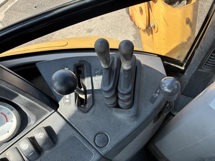 2007-caterpillar-430e-image-31