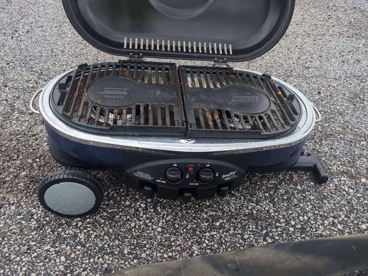 coleman-roadtrip-portable-grill-with-carrying-case-image-2