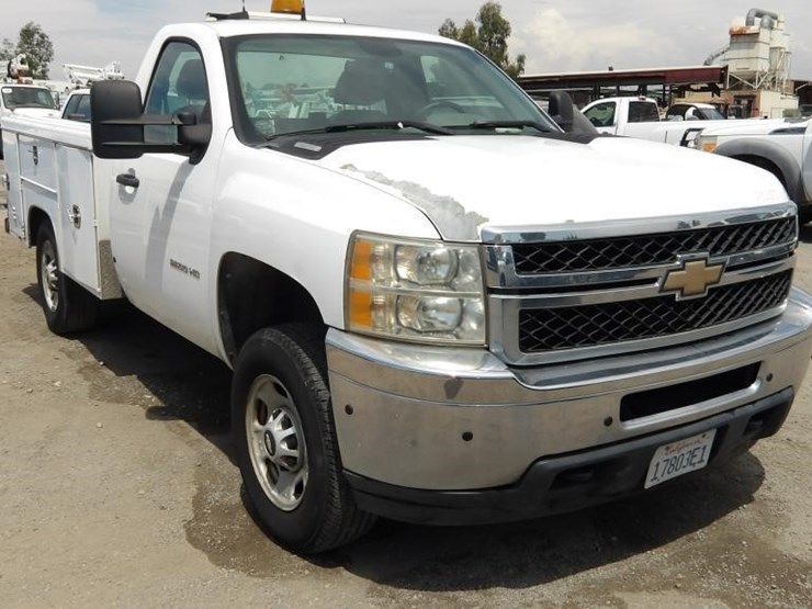2011-chevrolet-silverado-2500-image-3