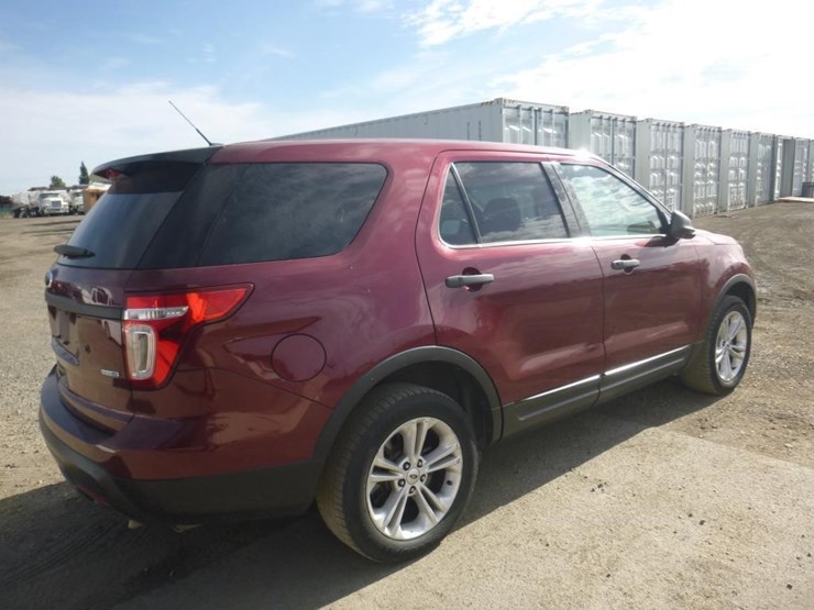2015-ford-explorer-image-3