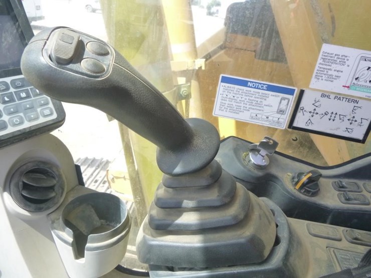 2016-kobelco-sk140sr-lc-5-image-10