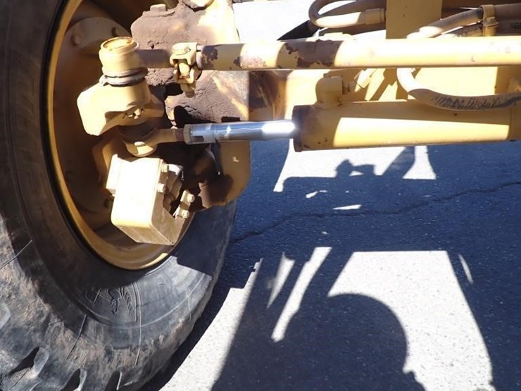 caterpillar-143h-image-12
