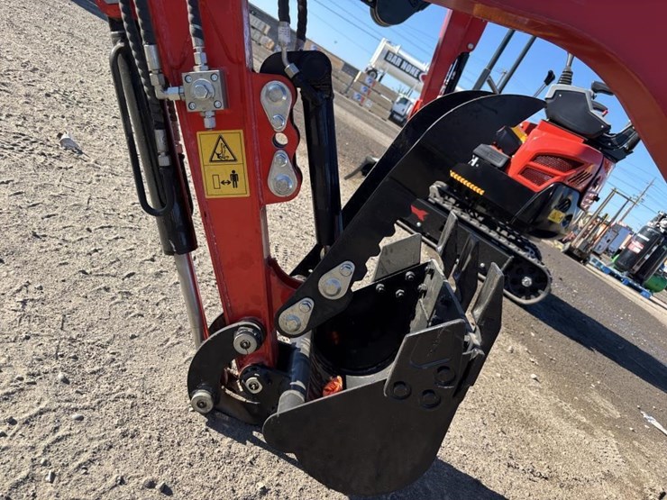 2026-tpm-18hh-hydraulic-excavator-image-10