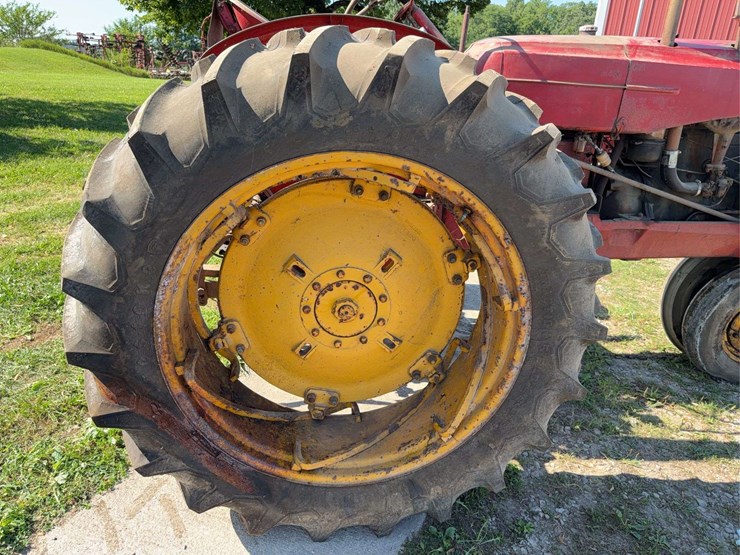 massey-harris-444-image-27