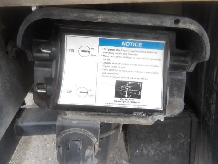 2011-ford-f550-image-12