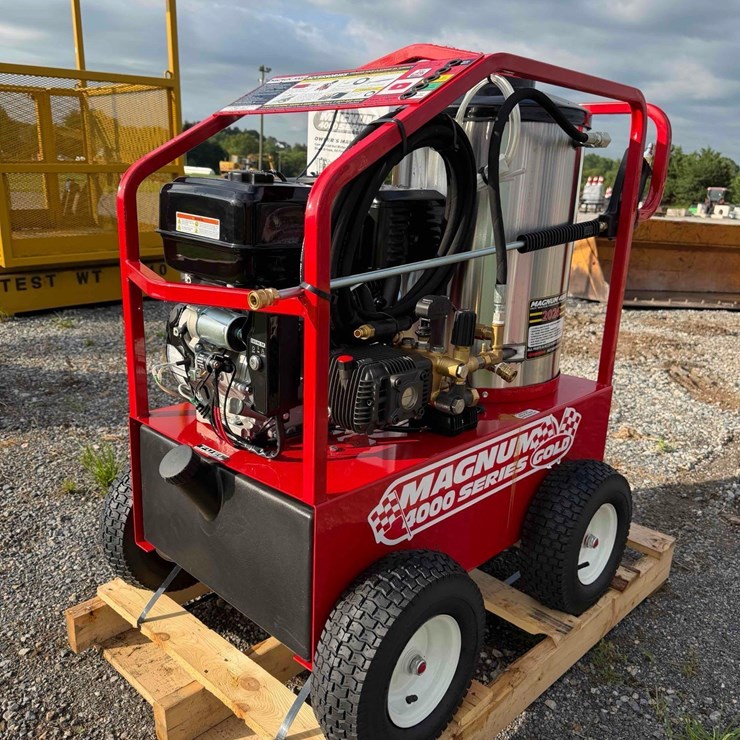 2026 UNUSED Magnum 4000 Series Hot Water Pressure Washer