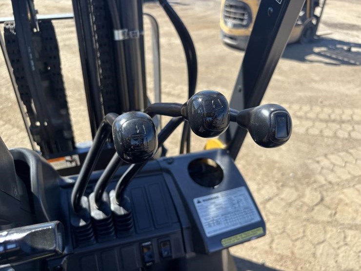 2020-caterpillar-2c6000-image-23
