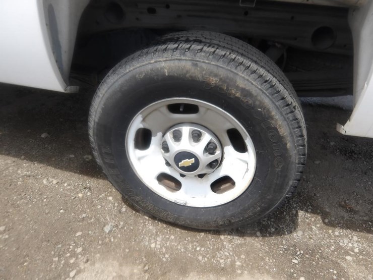 2013-chevrolet-silverado-2500-image-5