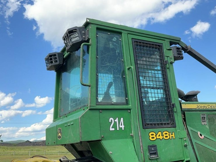 2012-deere-848h-image-36