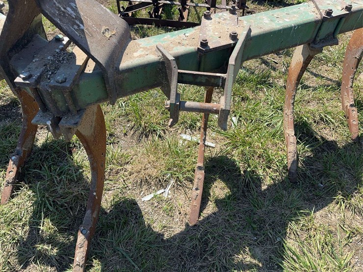 john-deere-7-image-8