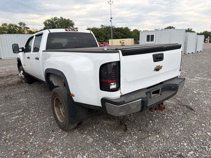 2011-chevrolet-silverado-3500hd-image-4