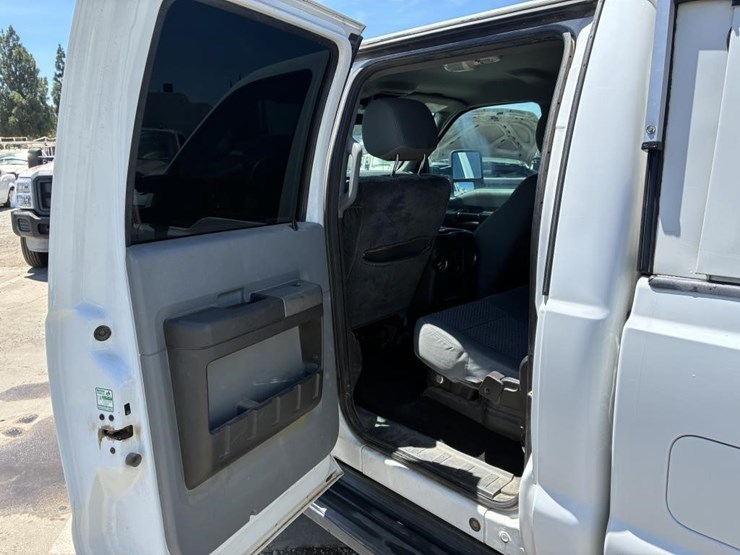 2011-ford-f350-image-13
