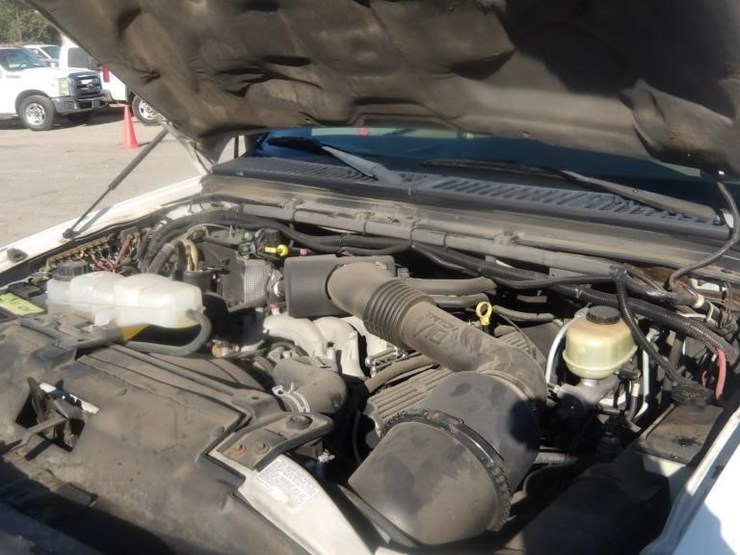 2003-ford-f550-image-11