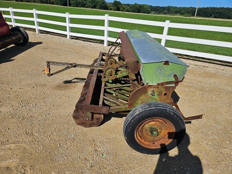 john-deere-8-image-2