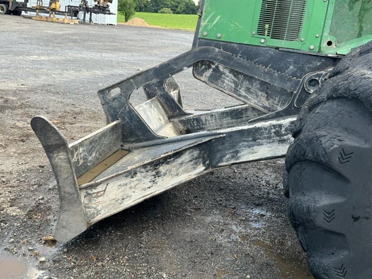 2012-deere-848h-image-19