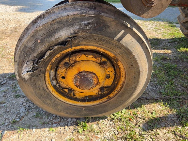 massey-harris-444-image-3