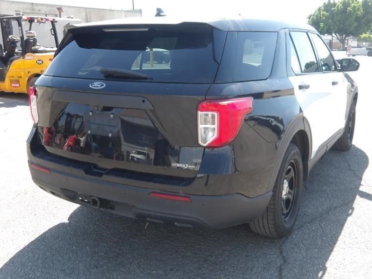 2020-ford-explorer-image-4