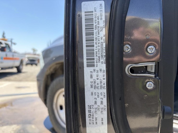 2016-dodge-ram-1500-image-18