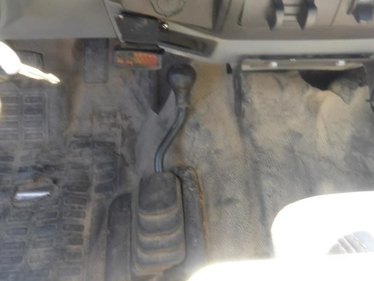 2012-ford-f550-image-26