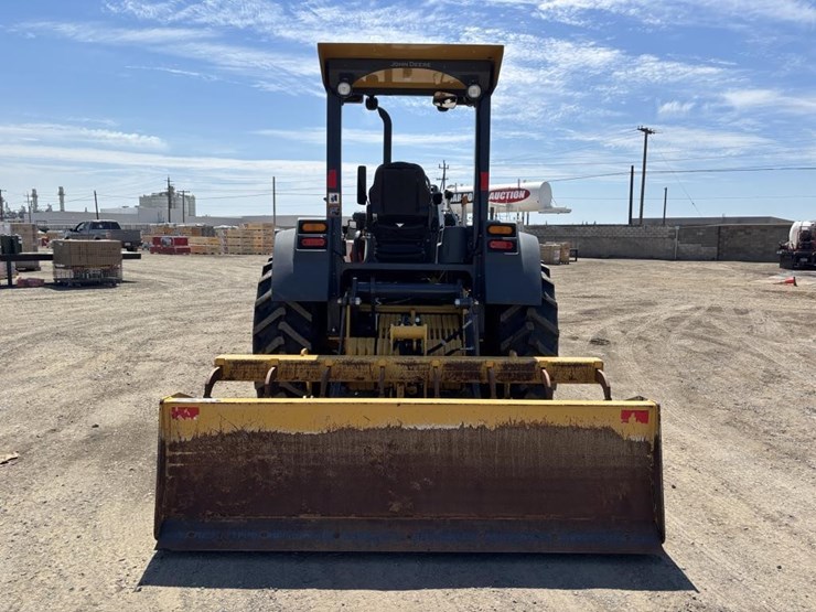 2020-deere-210l-image-8