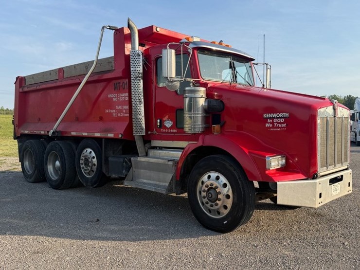 2013-kenworth-t800-image-2