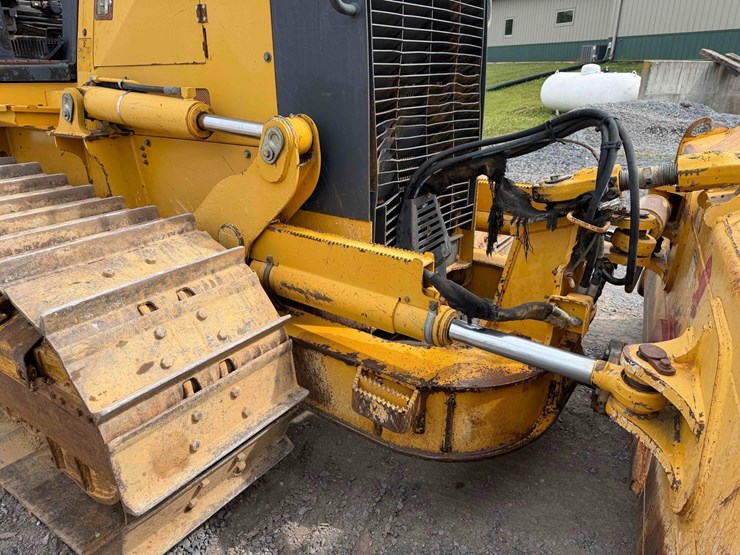 deere-700j-image-8