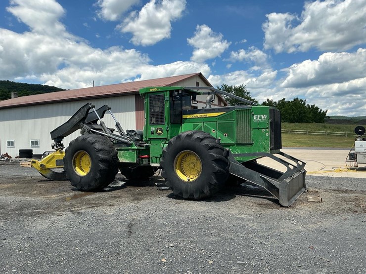 2019-deere-848l-image-8