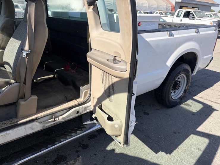 2004-ford-f250-image-15