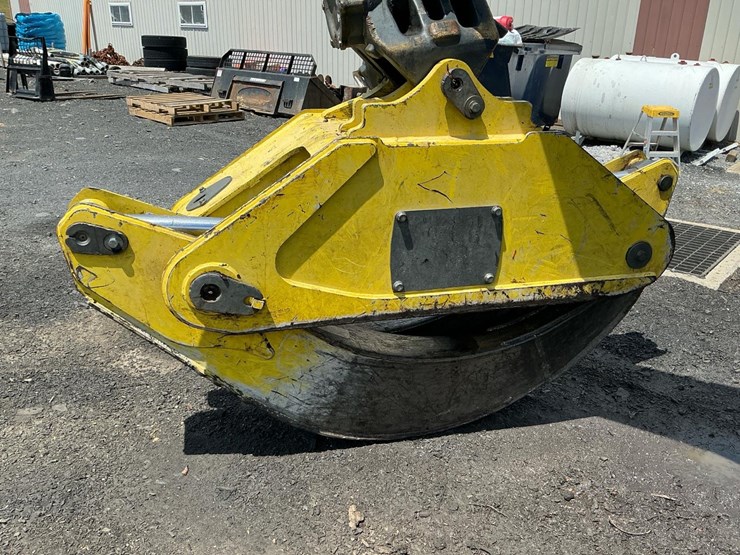 2019-deere-848l-image-61