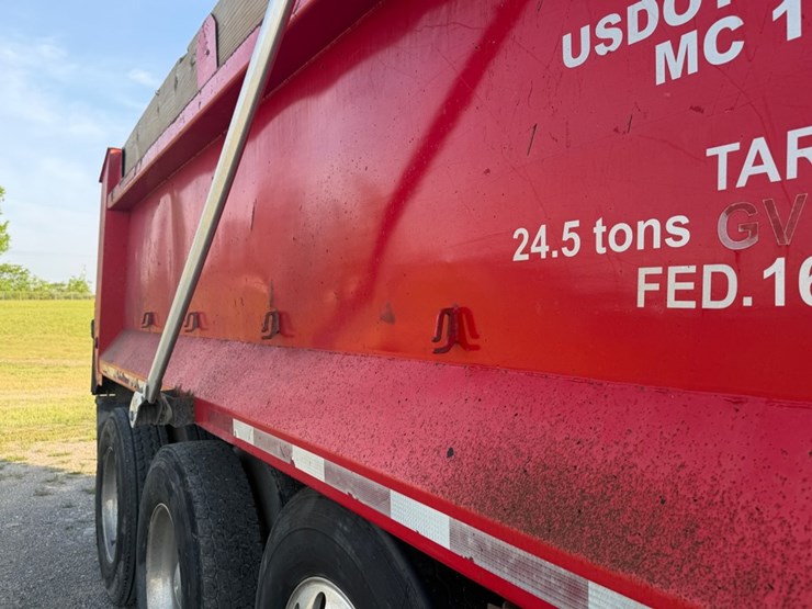 2013-kenworth-t800-image-14