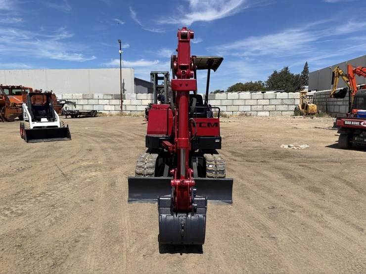tcm-tb300-hydraulic-excavator-image-6